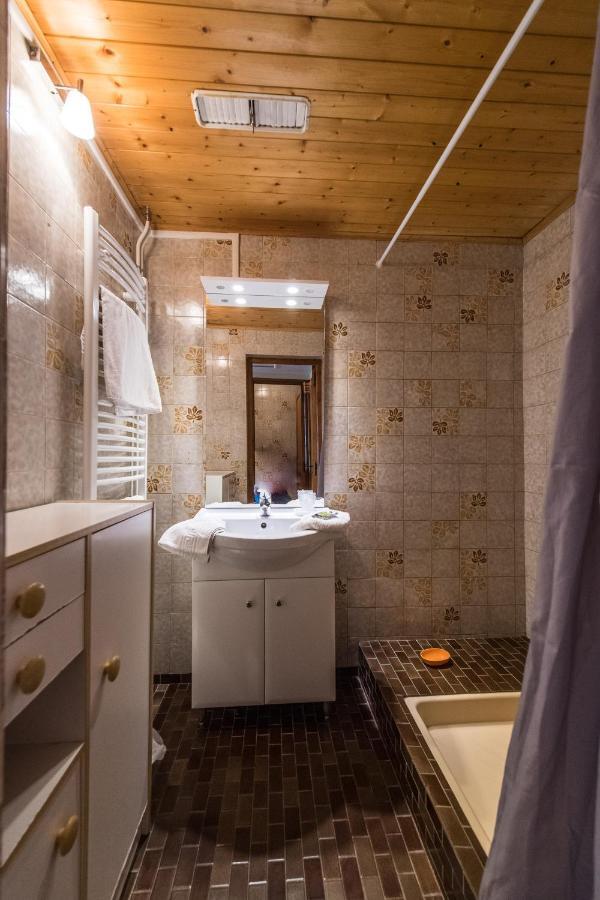 Les Sorbiers Hotel Montricher-le-Bochet Kültér fotó